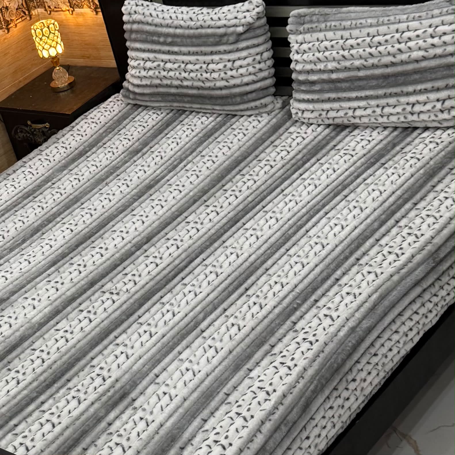 Luxury Bridal Bedsheet Set – Elegant Wedding Collection AC BLANKET-10013