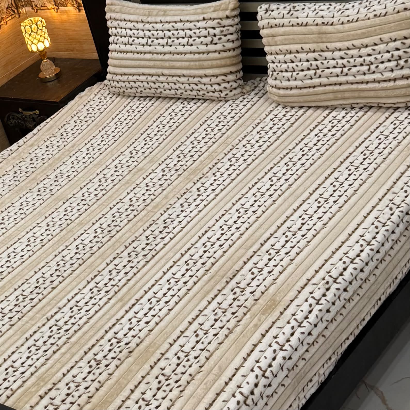 Luxury Bridal Bedsheet Set – Elegant Wedding Collection AC BLANKET-10013