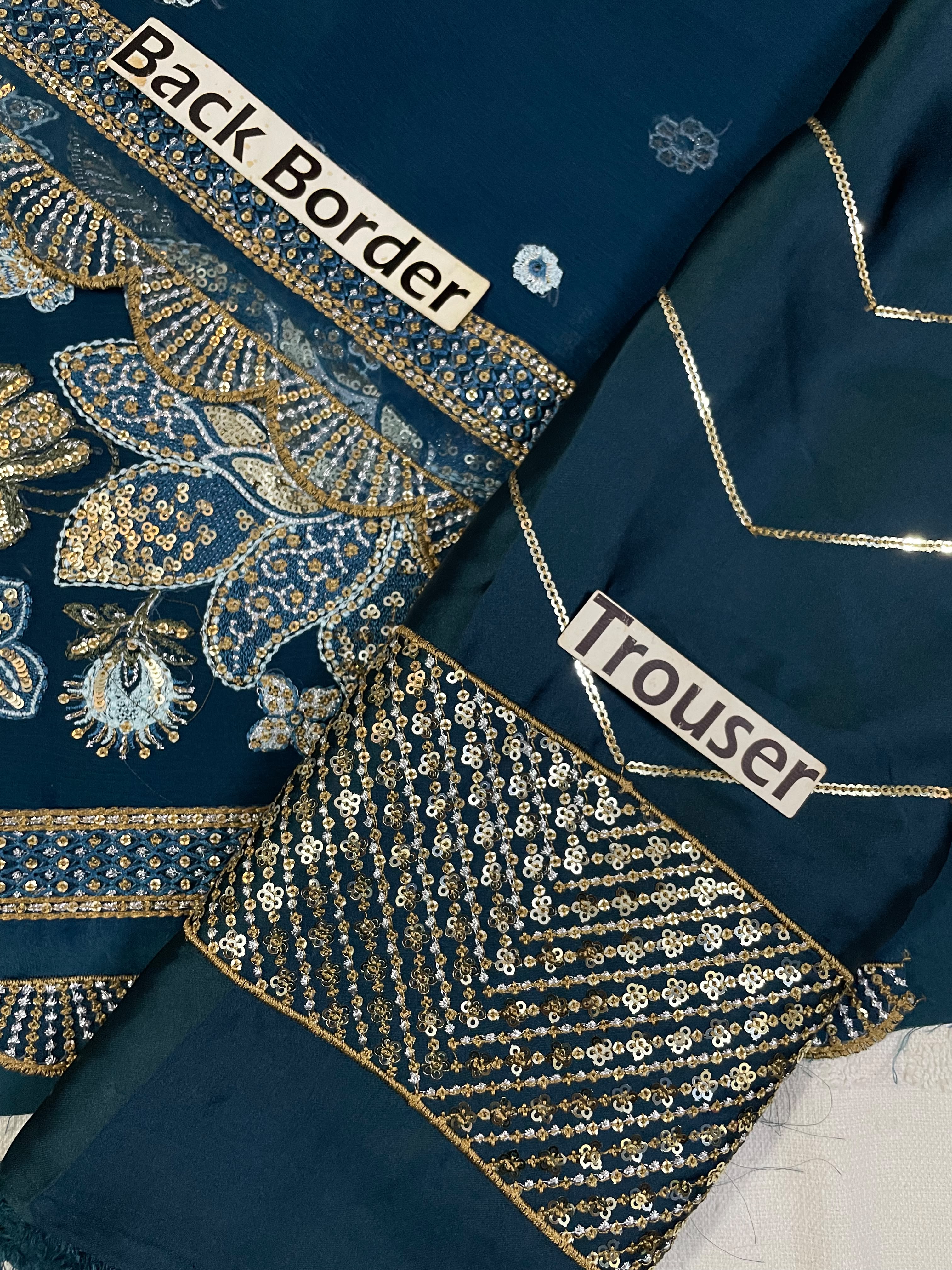 Women’s Luxury Fancy Suit – Elegant & Stylish Collection AHMOZI-1004
