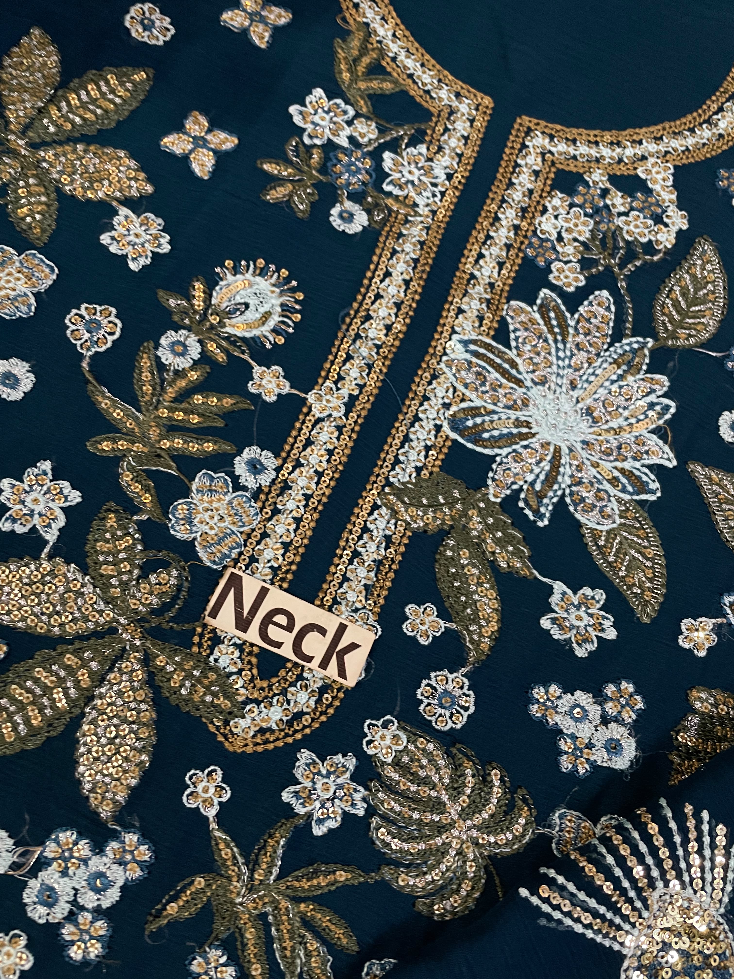 Women’s Luxury Fancy Suit – Elegant & Stylish Collection AHMOZI-1004