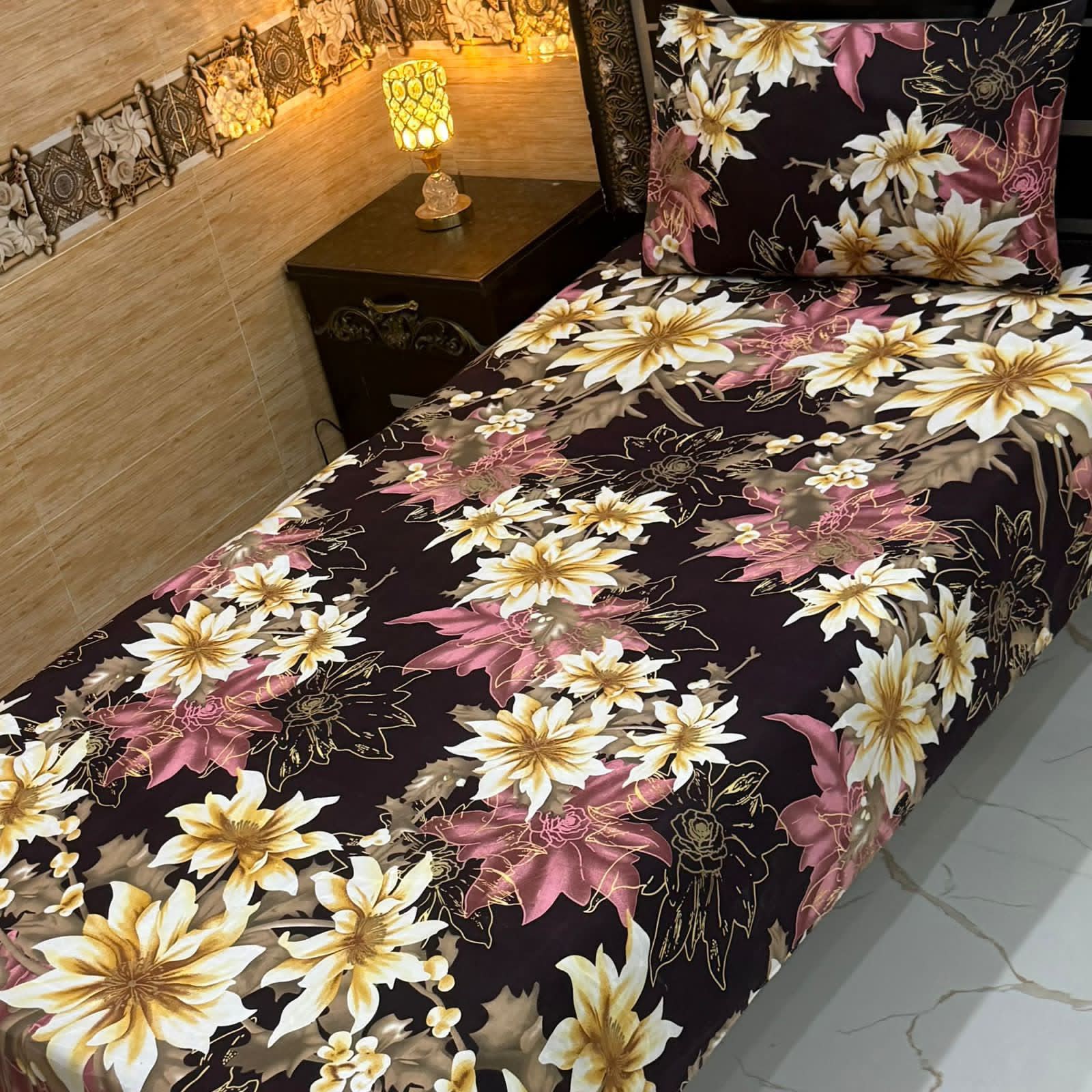 3D Crystal King Size Bedsheet Set – Luxury Medallion Print with Matching Pillow Covers