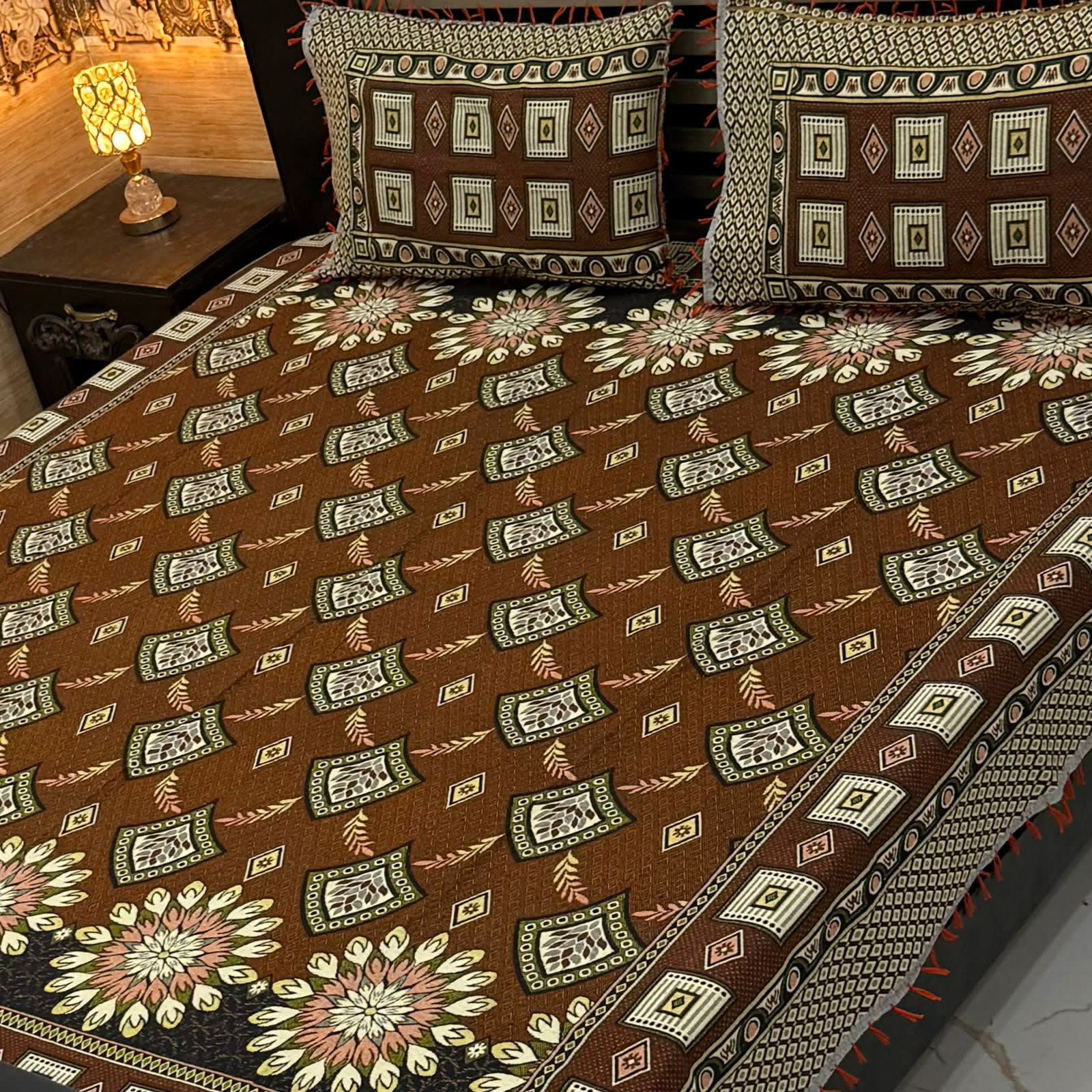 Luxury Traditional Floral Bedsheet Set – Premium Printed Design with Matching Pillow Covers