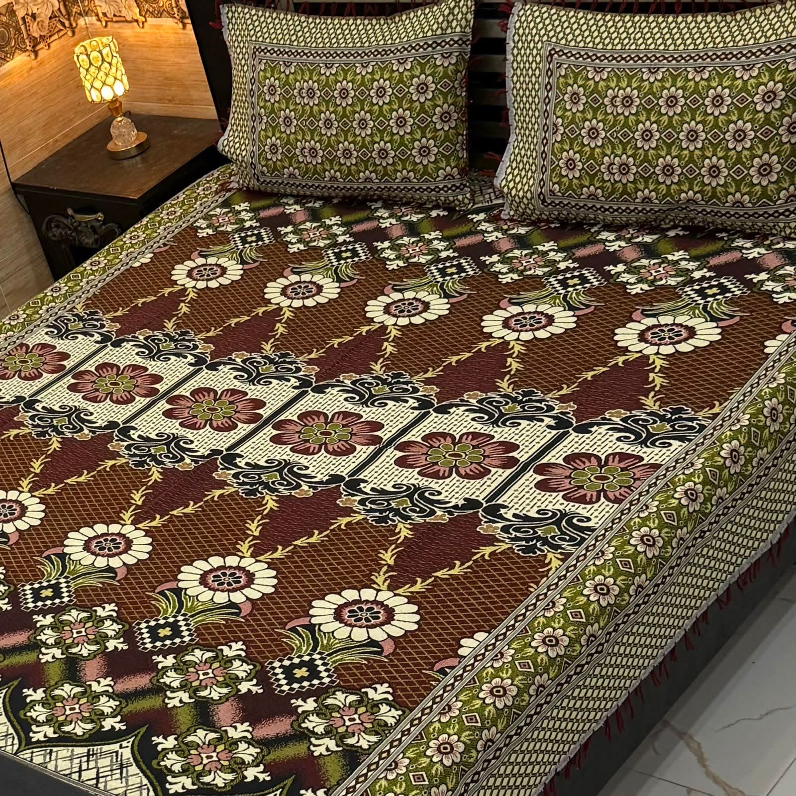 Luxury Traditional Floral Bedsheet Set – Premium Printed Design with Matching Pillow Covers