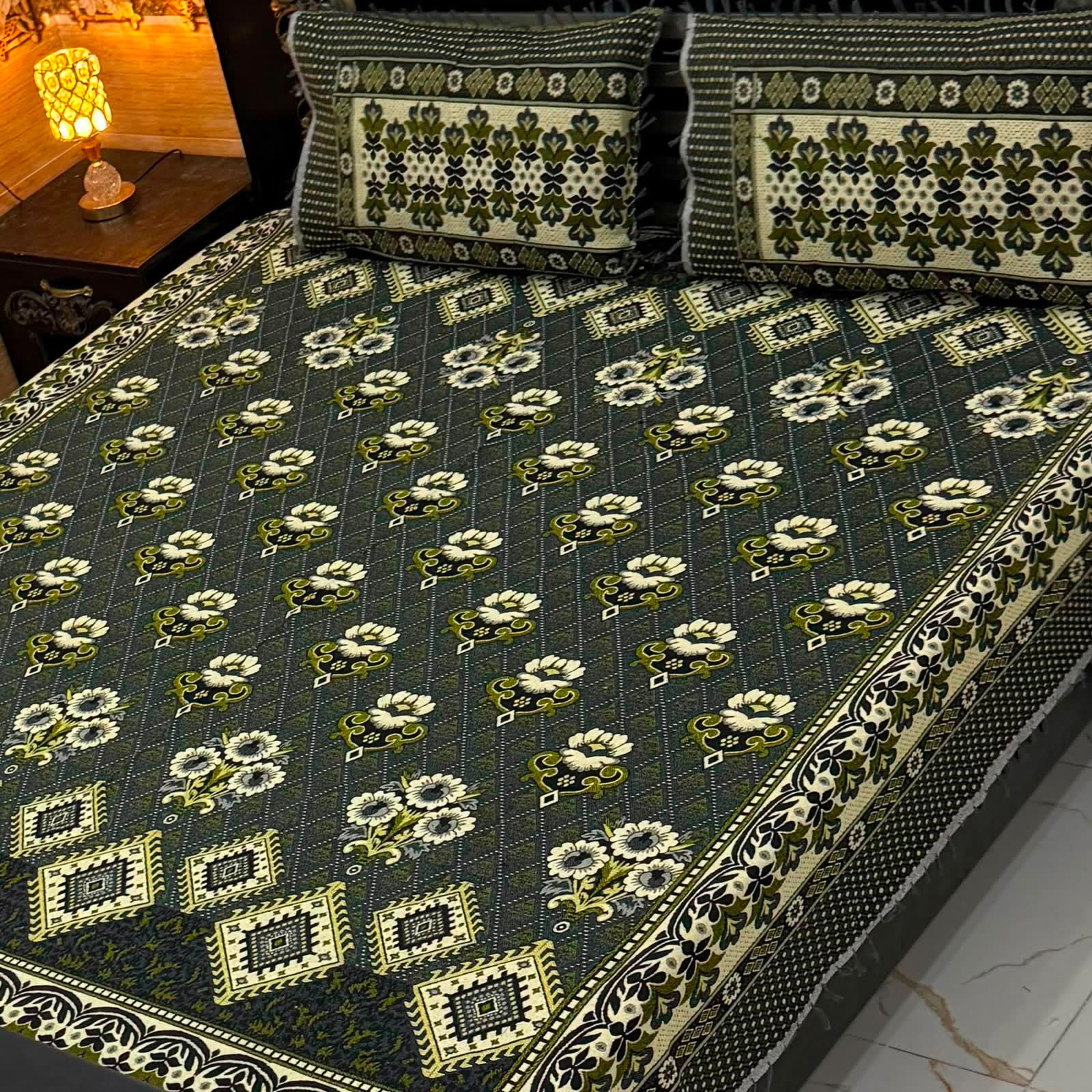 Luxury Traditional Floral Bedsheet Set – Premium Printed Design with Matching Pillow Covers