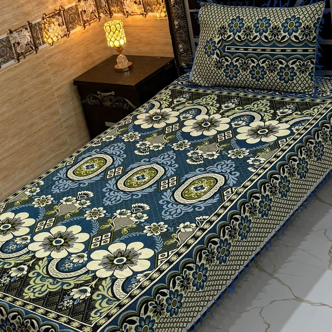 Luxury Traditional Floral Bedsheet Set – Premium Printed Design with Matching Pillow Covers