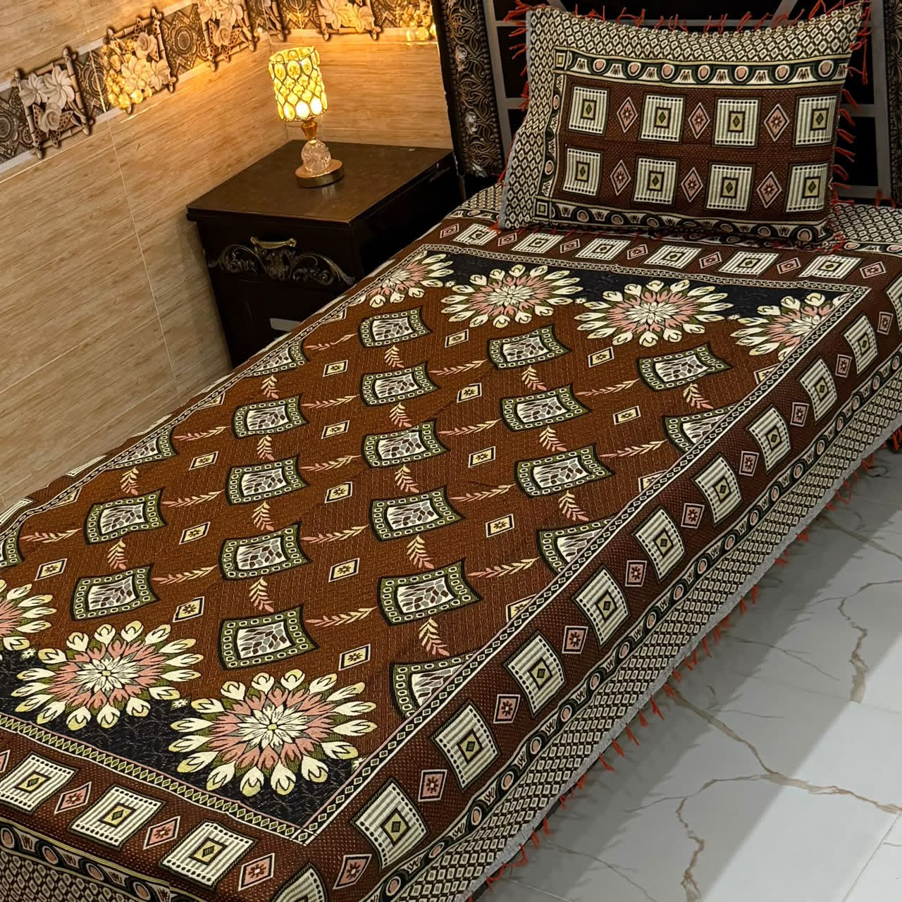 Luxury Traditional Floral Bedsheet Set – Premium Printed Design with Matching Pillow Covers